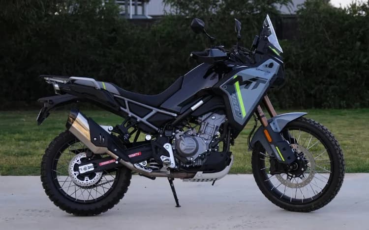 2025 CFMoto 450MT
