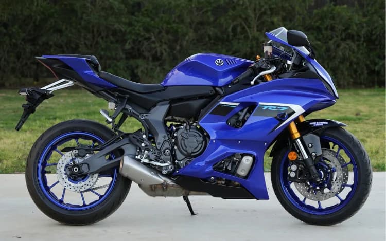 2025 Yamaha R7