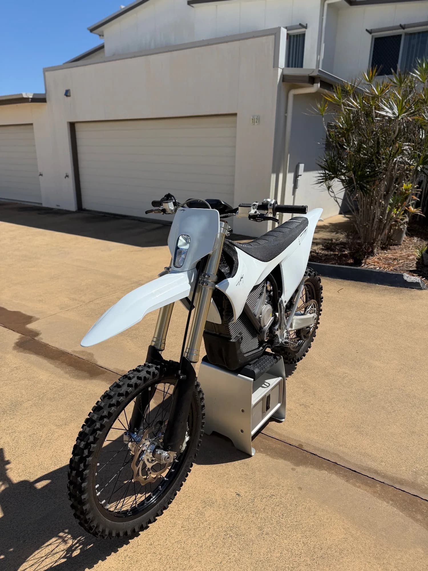 2025 Stark Future Varg EX — photo 1 of 13