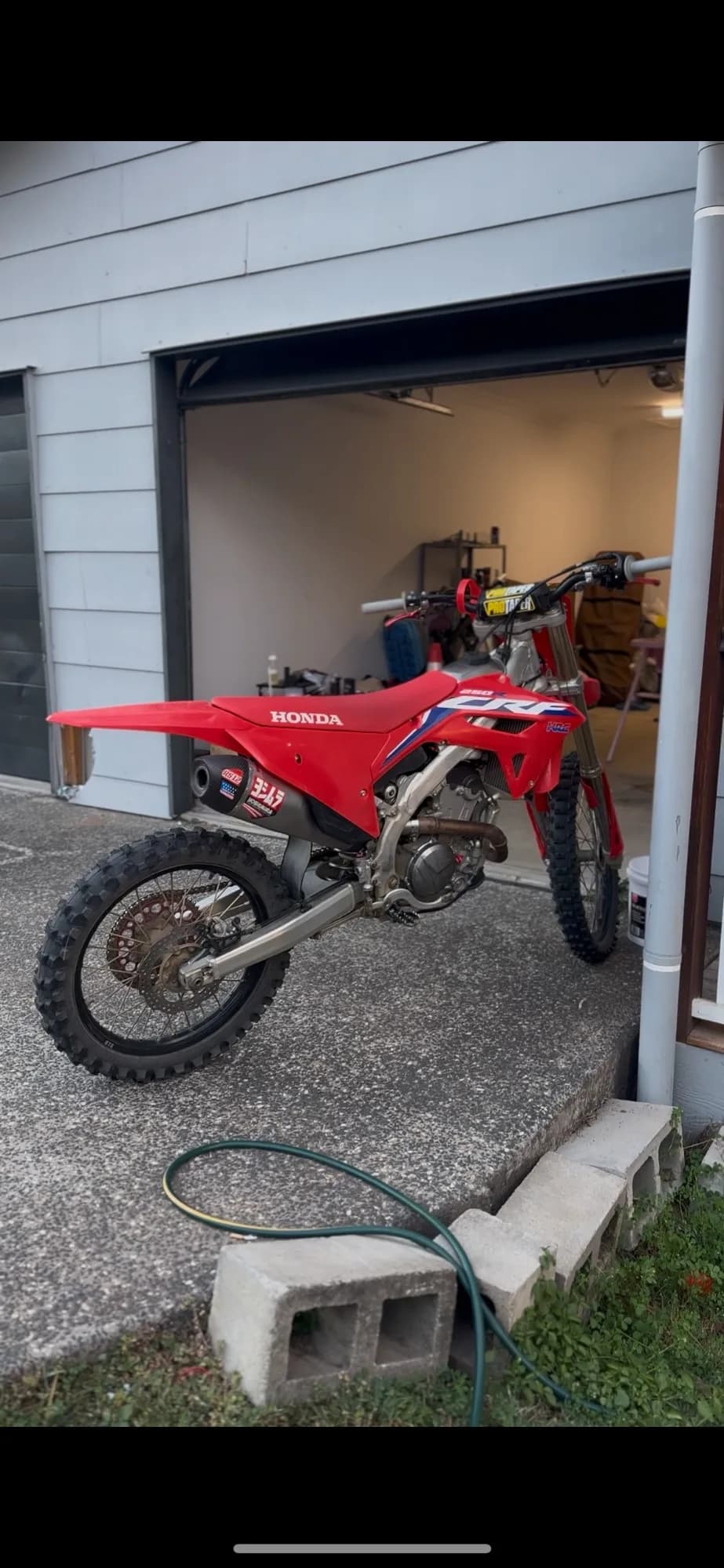 2022 Honda CRF250R — photo 1 of 2